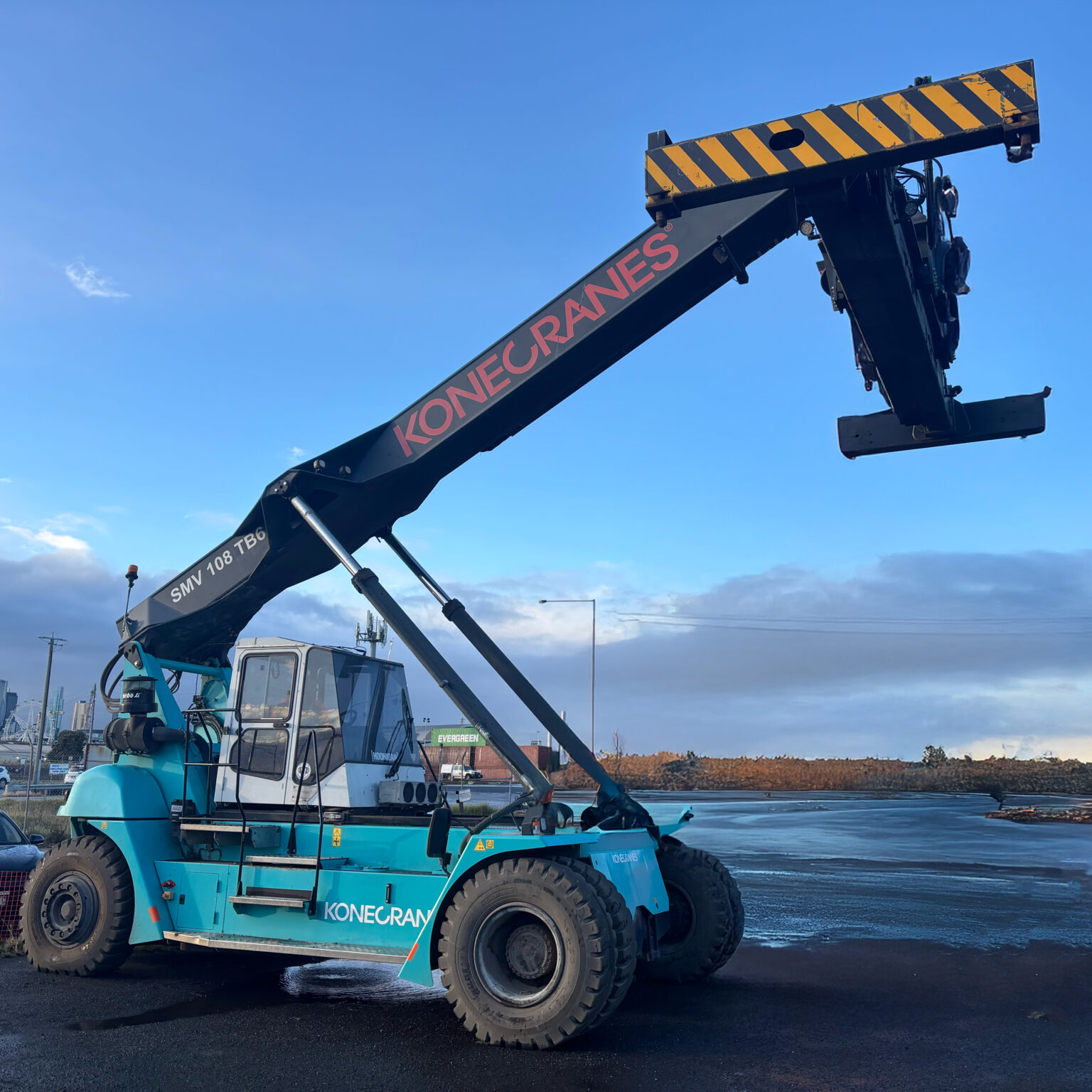 Reach Stackers | Available Australia Wide - United Equipment