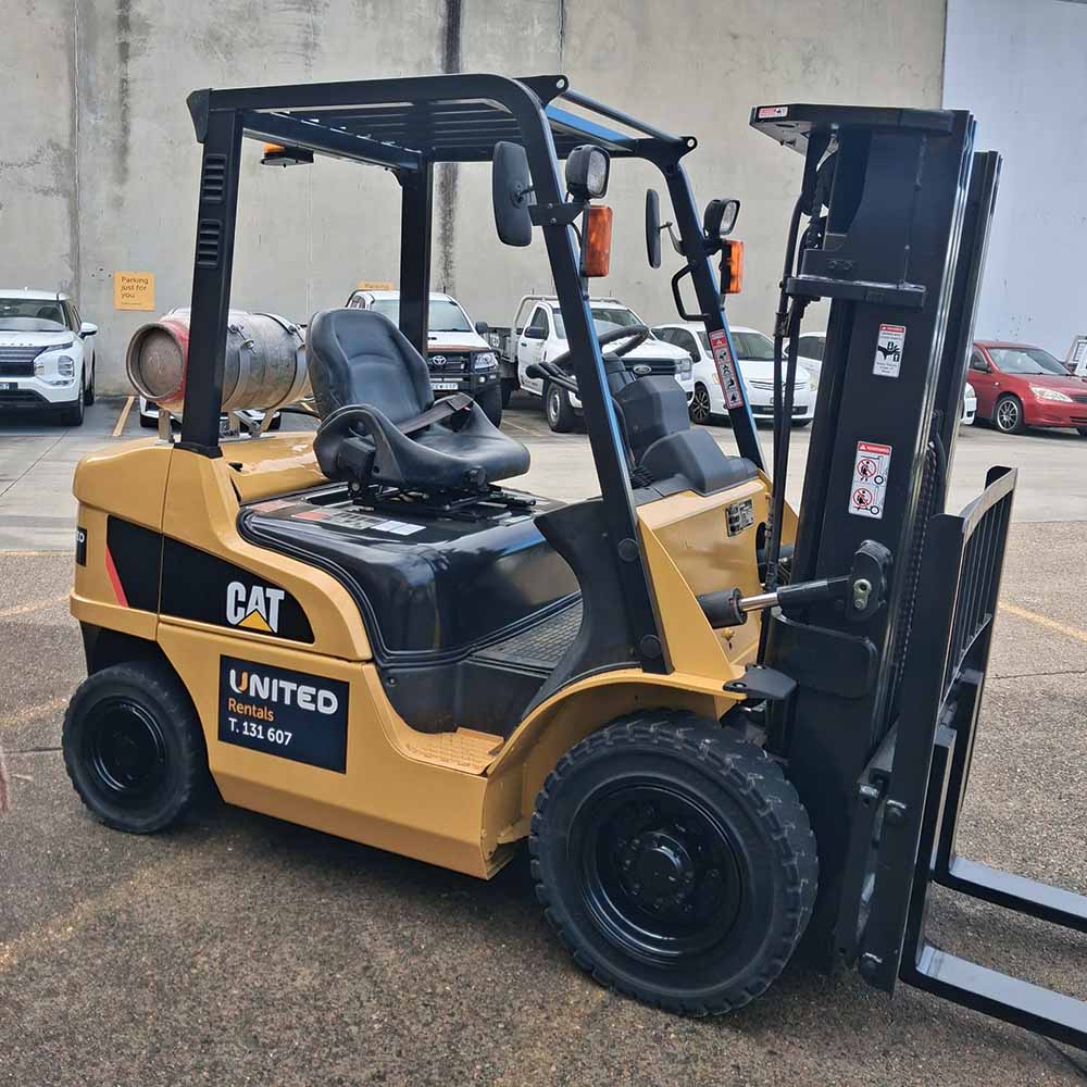 Used Cat 2.5T LPG Forklift 2010 GPE25NT