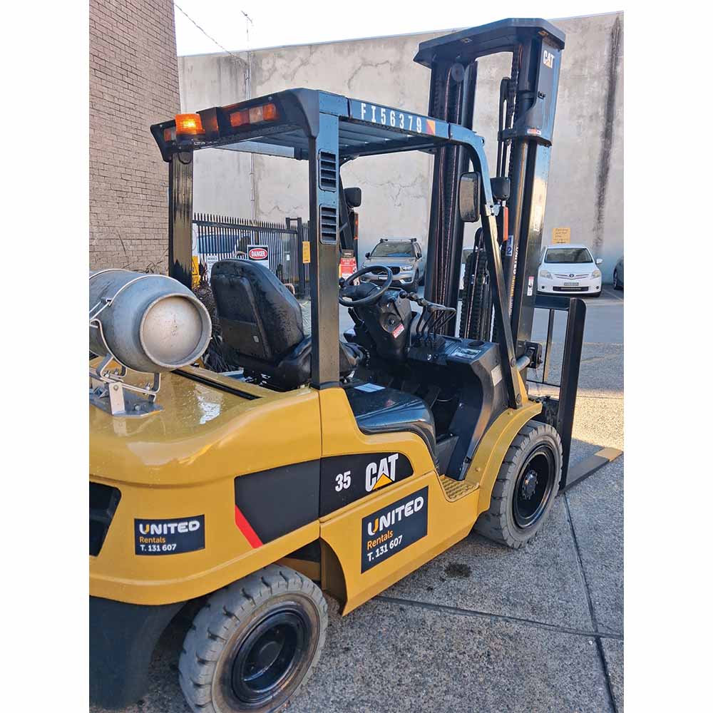 Used 3.5T Cat LPG Forklift 2014 GP35NT - Image 3