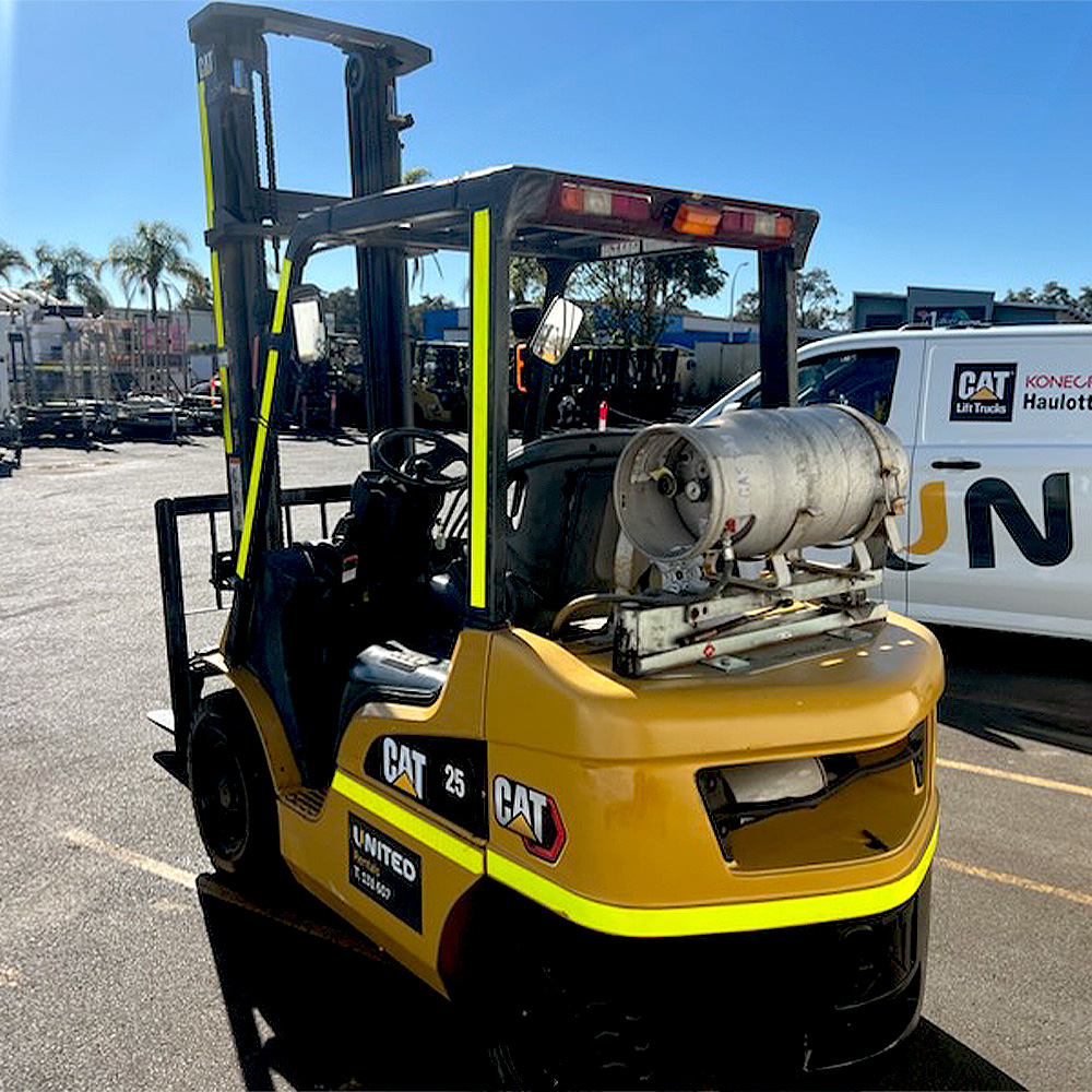 Used Cat 2.5T LPG Forklift – GP25NT-C - Image 4