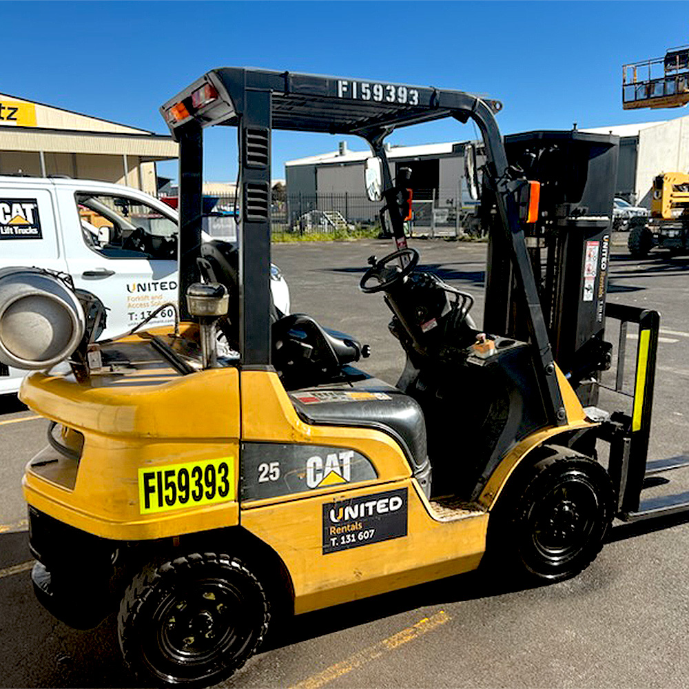 Used Cat 2.5T LPG Forklift – GPE25NT - Image 5