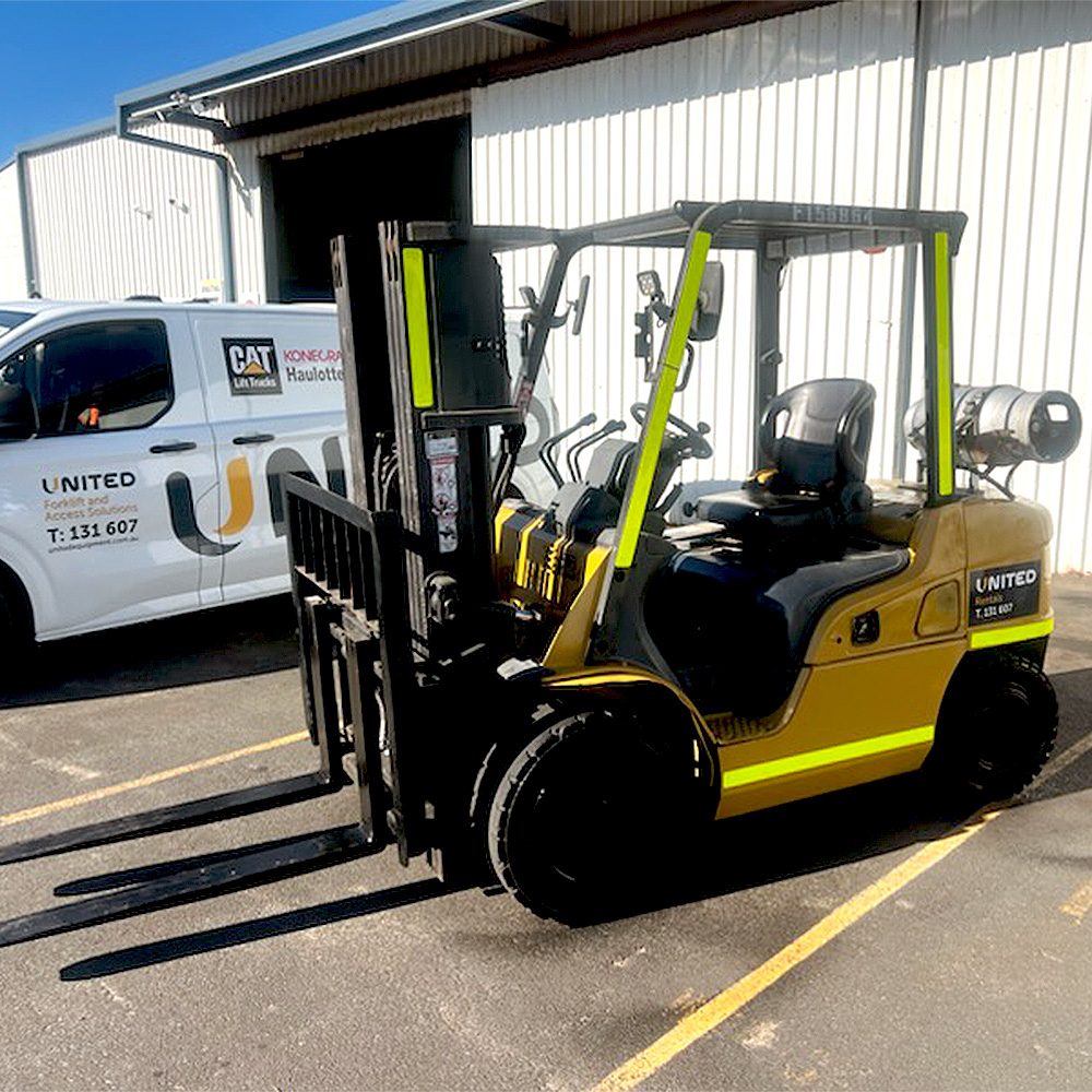 Used Cat 3.0T LPG Forklift - GP30NT-C - Image 3