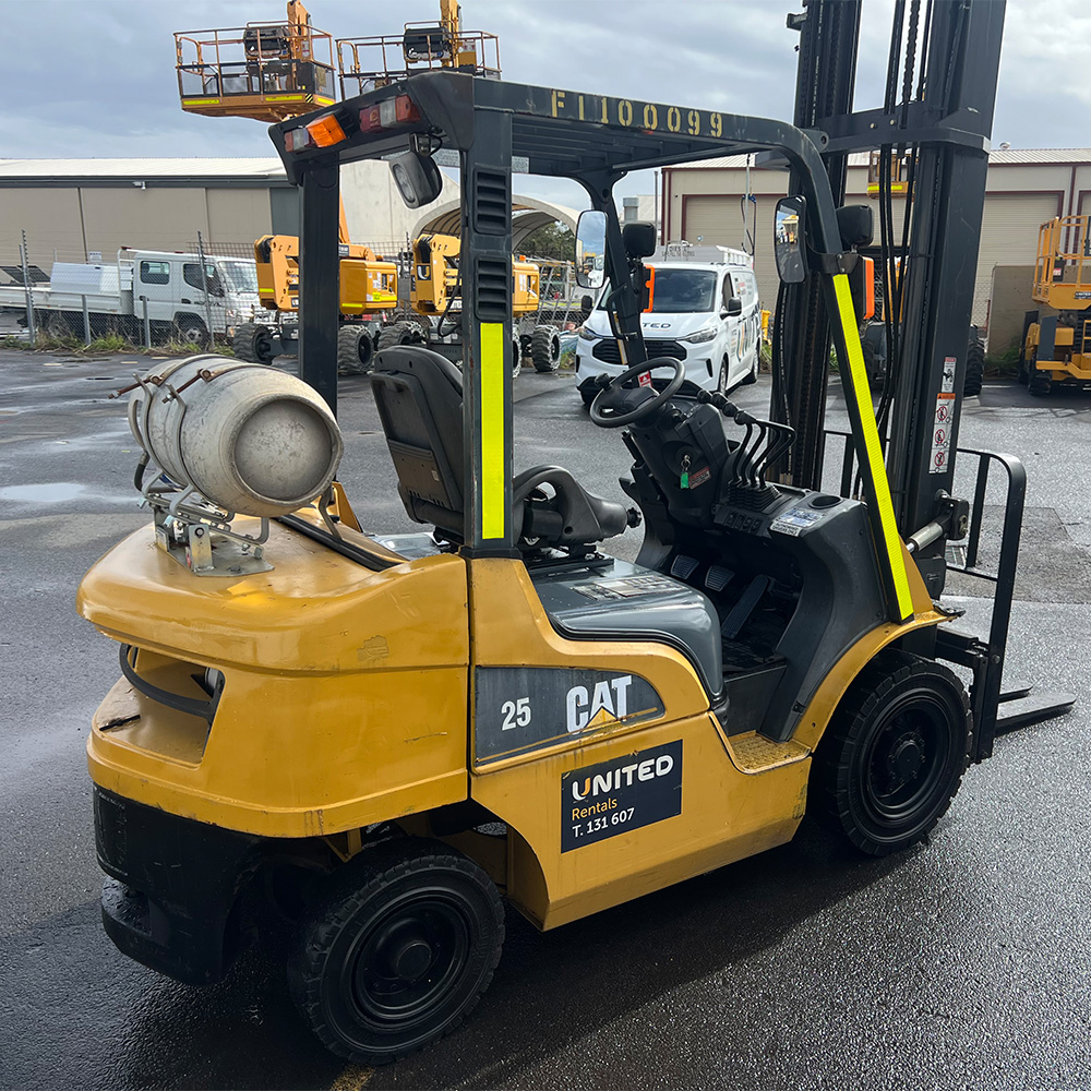 Used Cat 2.5T LPG Forklift - GP25NT - Image 4