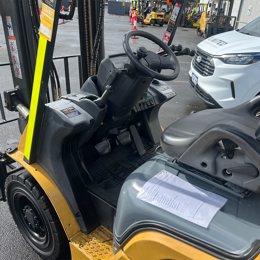 Used Cat 2.5T LPG Forklift - GP25NT - Image 5