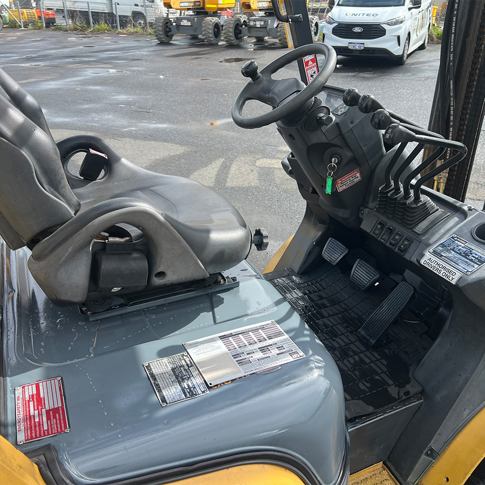 Used Cat 2.5T LPG Forklift - GP25NT - Image 6