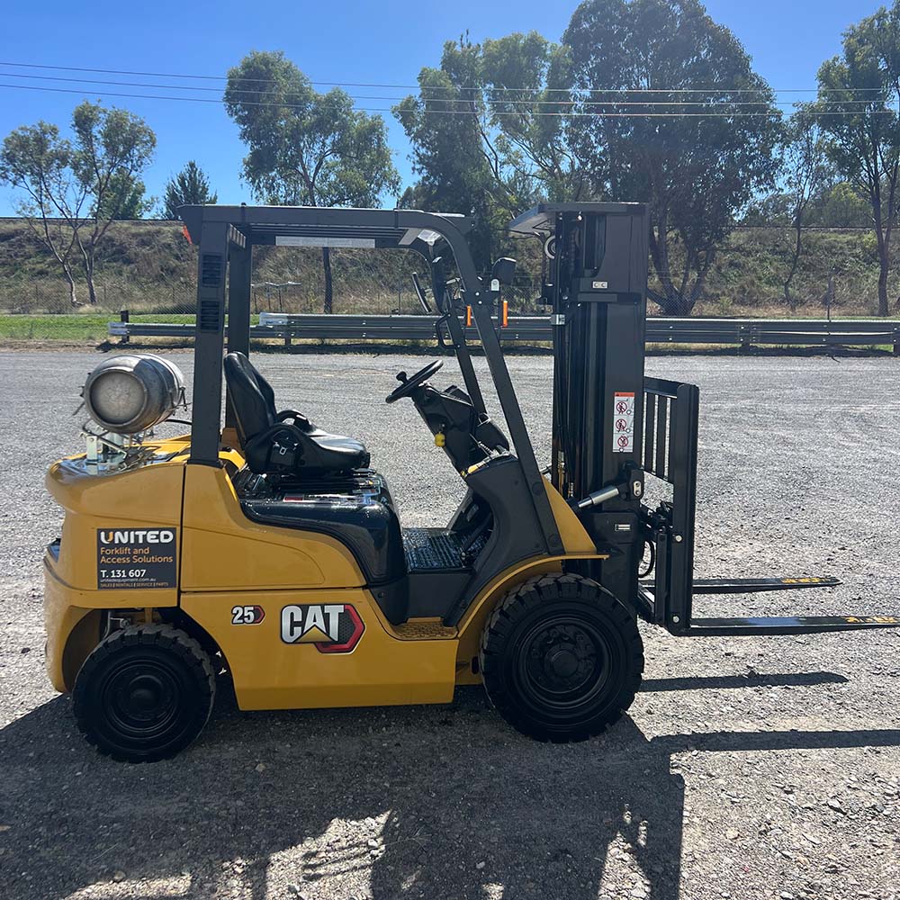 Used Cat 2.5T LPG Forklift - GP25NT-C - Image 4