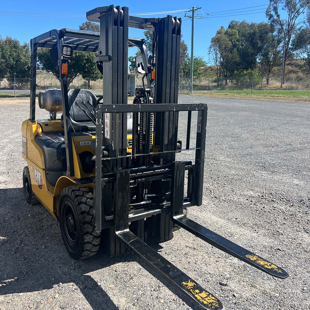 Used Cat 2.5T LPG Forklift - GP25NT-C - Image 5
