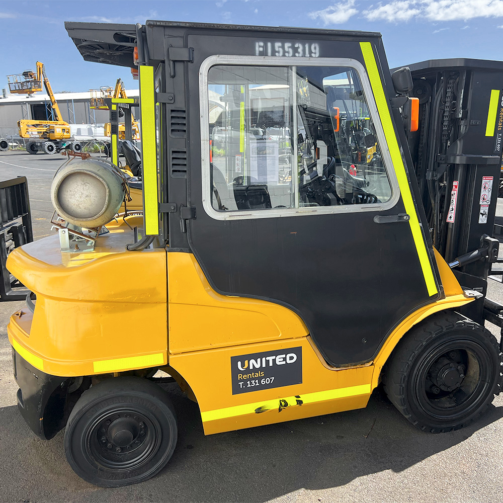 Used Cat 3.0T LPG Forklift - GP30NT-C - Image 3
