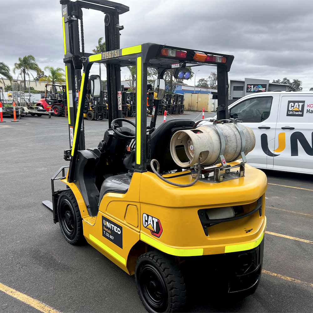 Used Cat 2.5T LPG Forklift - GPE25NT-C - Image 4