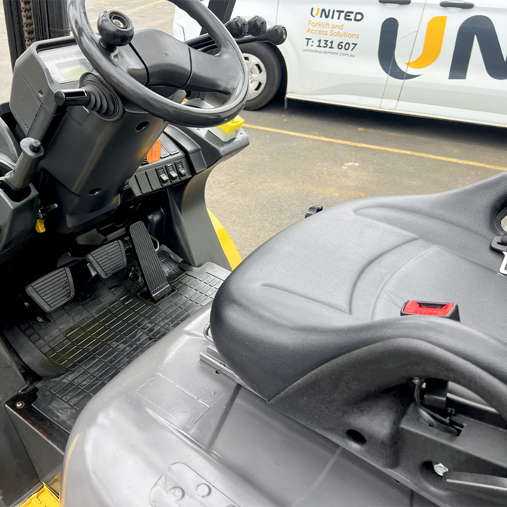Used Cat 2.5T LPG Forklift - GPE25NT-C - Image 8