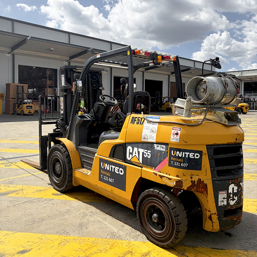Used Cat 5.5T LPG Forklift - GP55N - Image 2