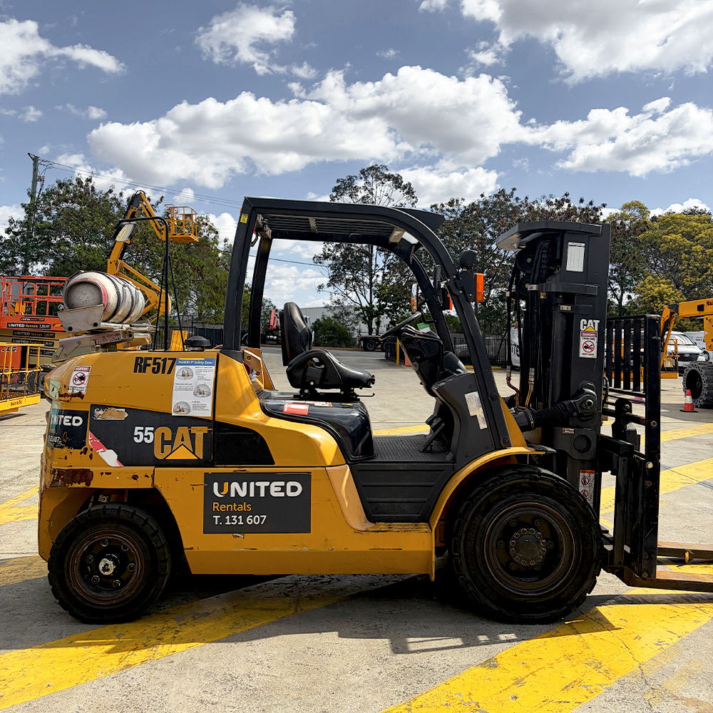 Used Cat 5.5T LPG Forklift - GP55N - Image 3