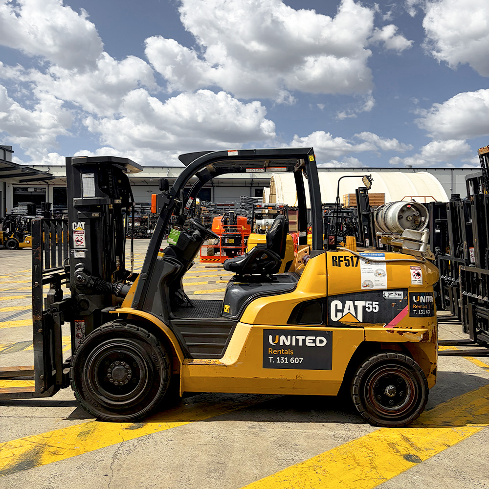 Used Cat 5.5T LPG Forklift - GP55N - Image 4