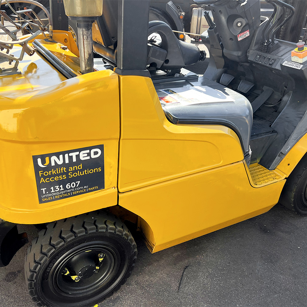Used Cat 2.5T LPG Forklift – GPE25NT - Image 7