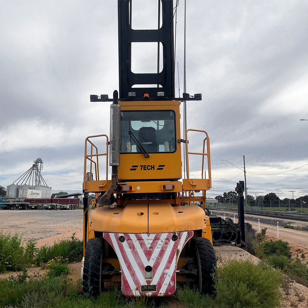 Used Omega 10T Diesel Container Handler - 7ECH-10 - Image 4