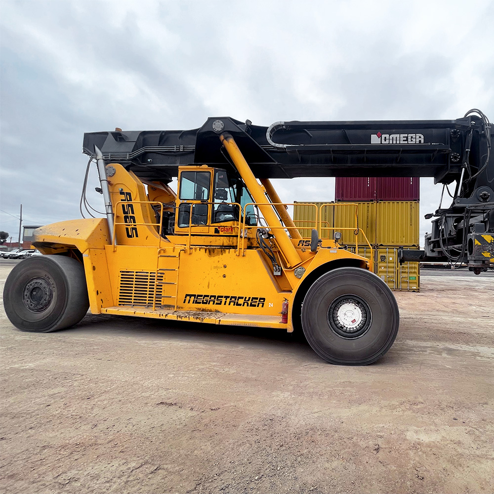Used Omega 45.0T 5 High Diesel Reach Stacker - Image 4