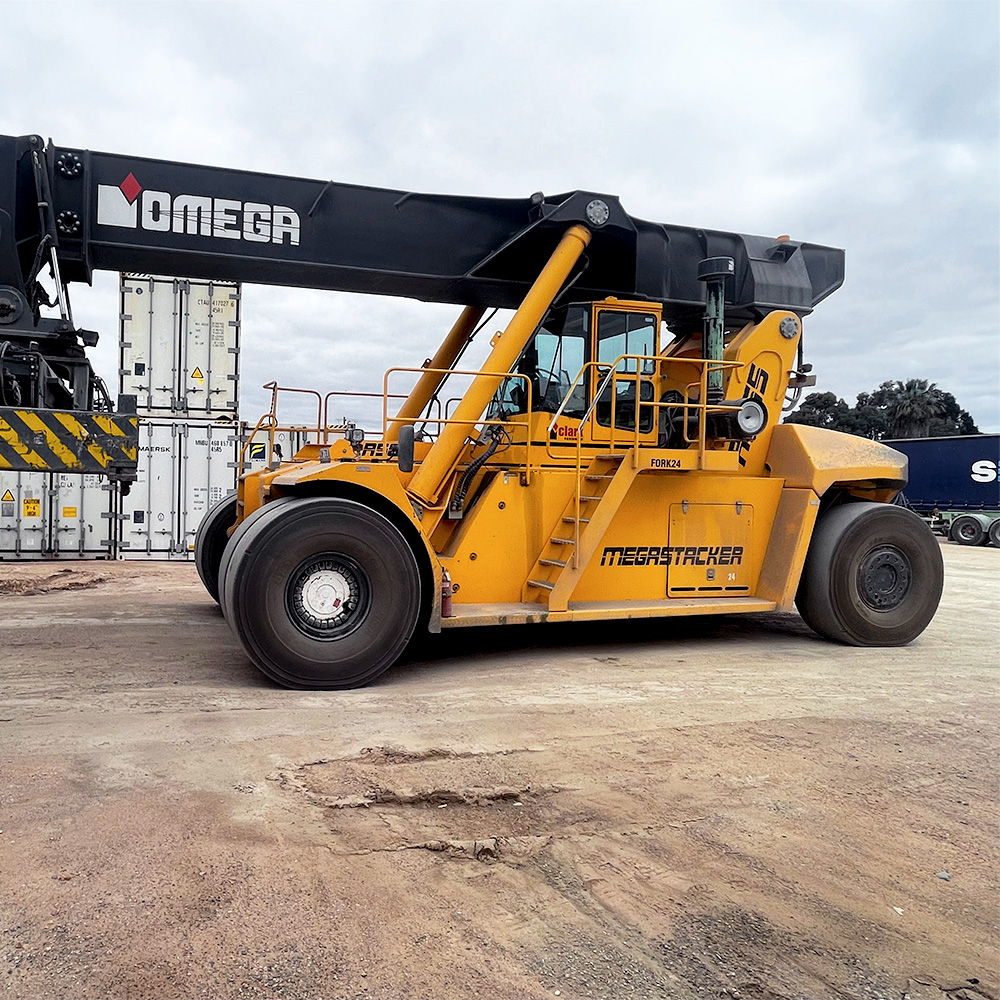 Used Omega 45.0T 5 High Diesel Reach Stacker - Image 7