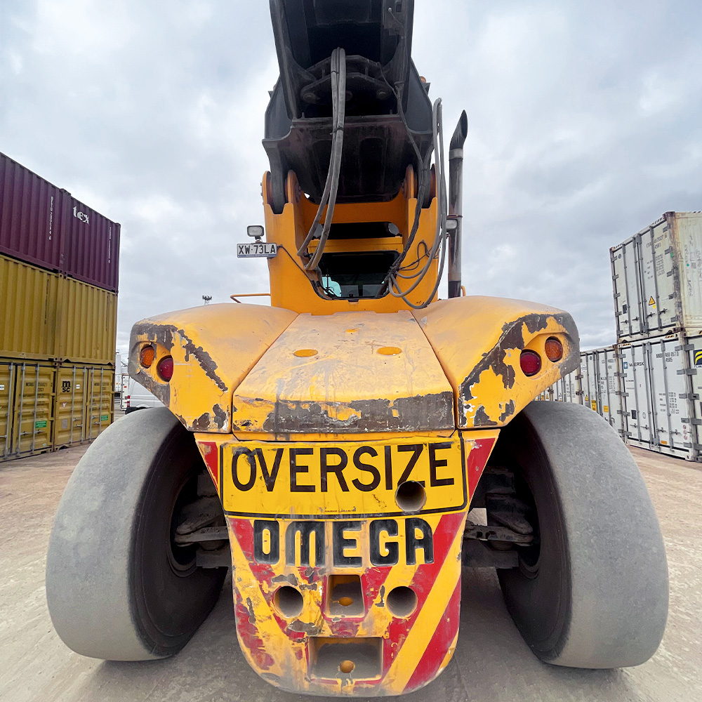 Used Omega 45.0T 5 High Diesel Reach Stacker - Image 14