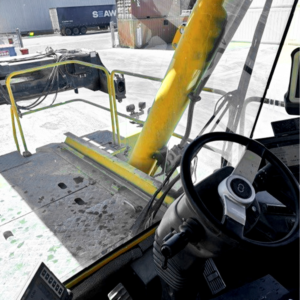 Used Omega 45.0T 5 High Diesel Reach Stacker - Image 18